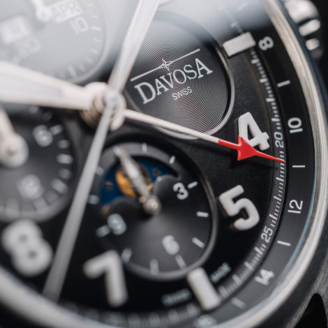 Davosa-Newton-Pilot-Moonphase-Chronograph-Limited-Edition-Watch